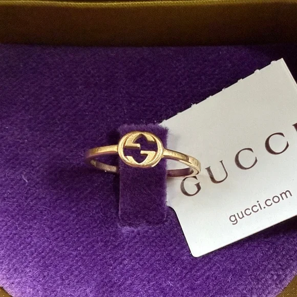 NWT/NIB Gucci Interlocking G 18k Ring - Picture 4 of 4